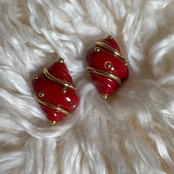 Vintage Kenneth Jay Lane Red Sea Clip on Earrings - Picture 2 of 6